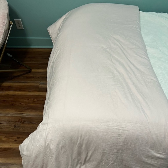 Pottery Barn Kids Super Soft Organic Sateen Duvet Cover, light pink, Full/Queen. - Picture 2 of 3